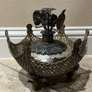 VTG centerpiece decoration brass and metal